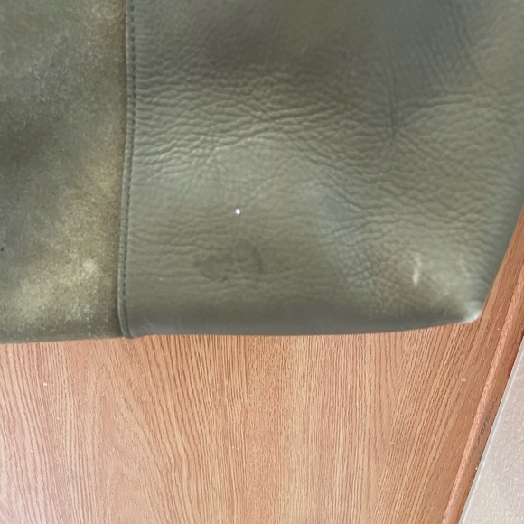 Madewell Tote - Picture 2 of 8